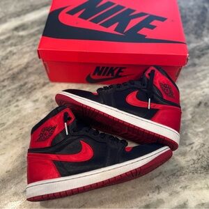 Nike Air Jordan 1 High Retro Satin Bred size 9W